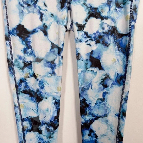 Athleta Floral Brush Chatuganra Tight Leggings - Picture 6 of 16